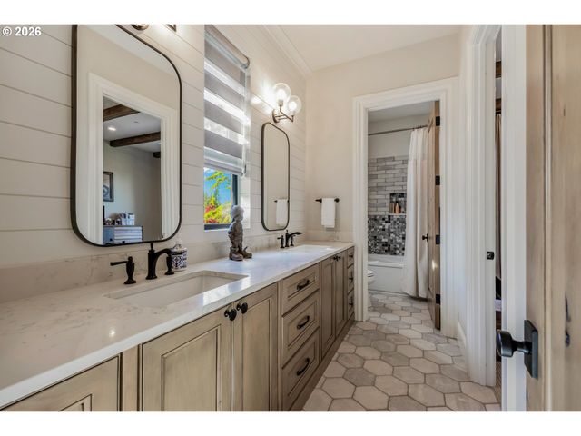 22608 Nw 36TH Ave, Ridgefield, WA 98642