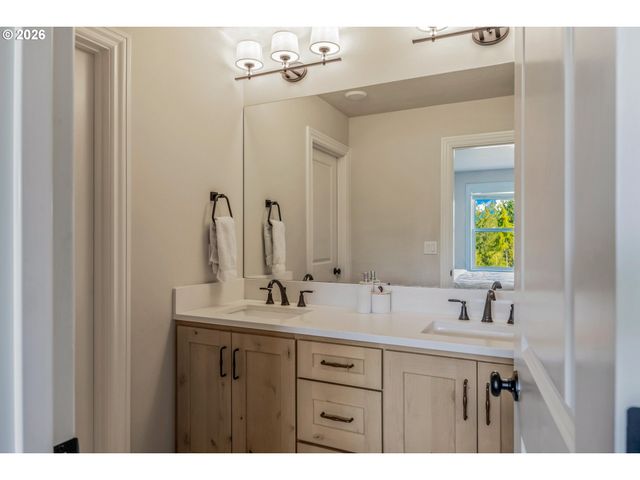 22608 Nw 36TH Ave, Ridgefield, WA 98642