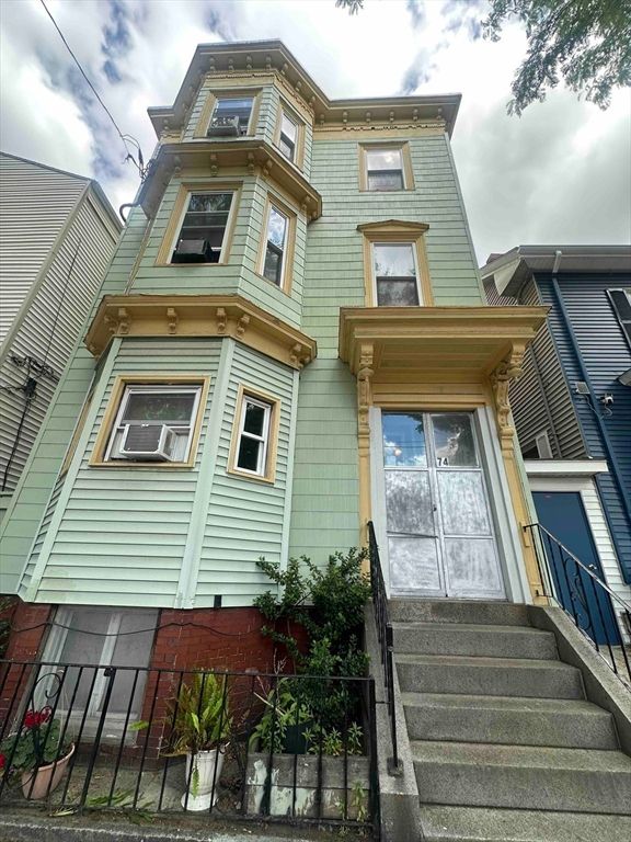 74 Trenton St, Boston, MA 02128