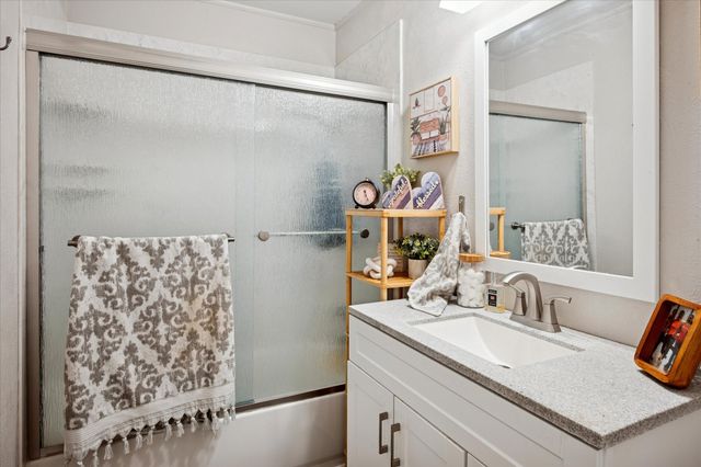 13641 Flagstone Lane, Dallas, TX 75240