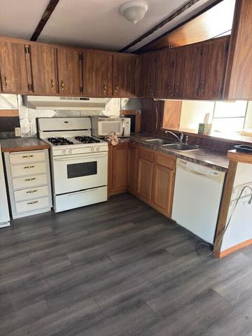 2910 Parklane Drive, Los Lunas, NM 87031