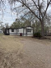 2910 Parklane Drive, Los Lunas, NM 87031