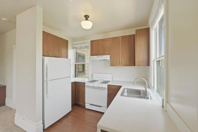 1000 O Neill Street, Belmont, CA 94002