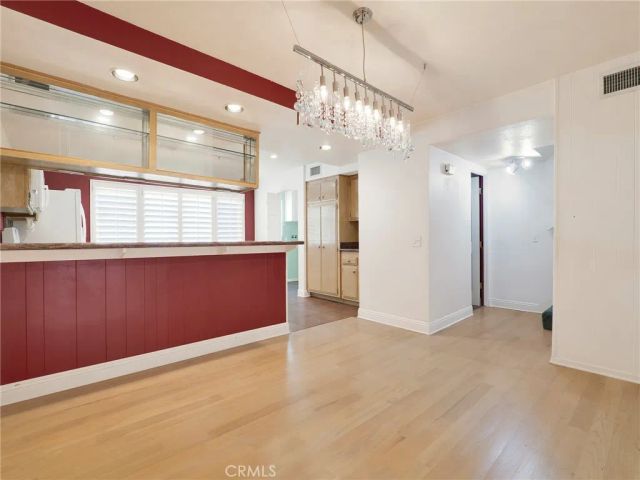 6244 Shoup Avenue, Woodland Hills, CA 91367