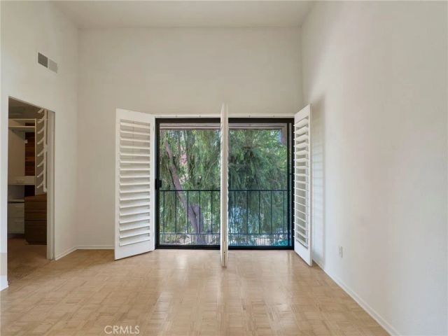 6244 Shoup Avenue, Woodland Hills, CA 91367
