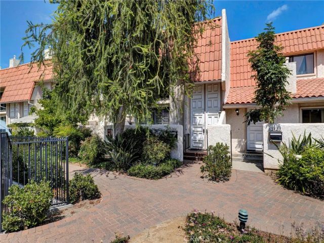 6244 Shoup Avenue, Woodland Hills, CA 91367
