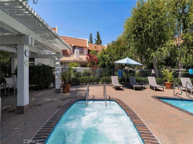6244 Shoup Avenue, Woodland Hills, CA 91367