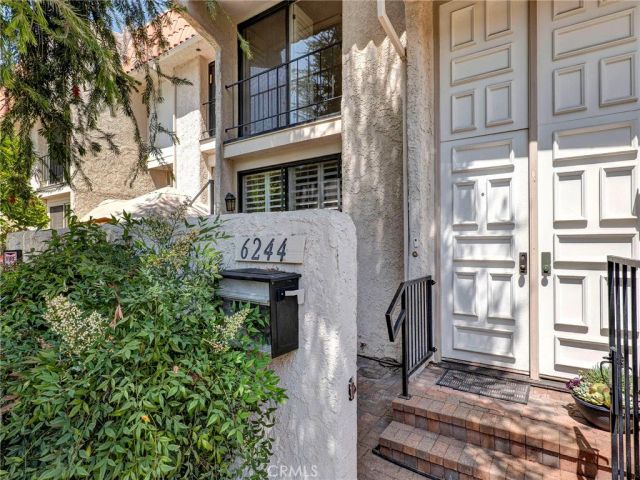 6244 Shoup Avenue, Woodland Hills, CA 91367