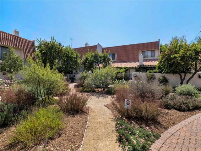 6244 Shoup Avenue, Woodland Hills, CA 91367