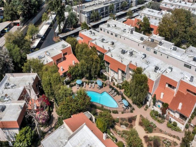 6244 Shoup Avenue, Woodland Hills, CA 91367