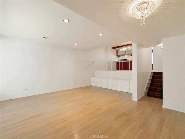 6244 Shoup Avenue, Woodland Hills, CA 91367