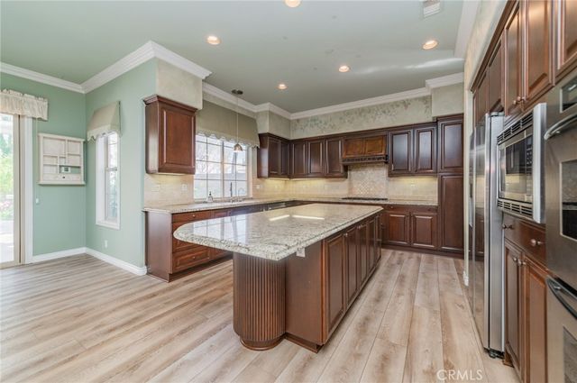 10802 Rogue River, Tustin, CA 92782