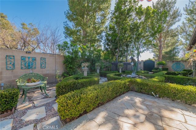 10802 Rogue River, Tustin, CA 92782
