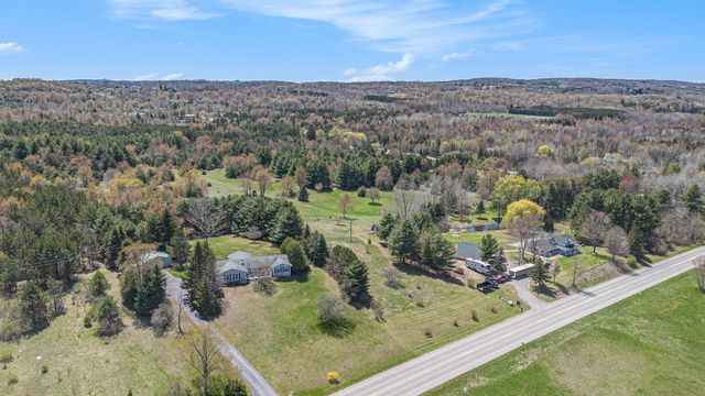 3121 Grace Road, Frankfort, MI 49635