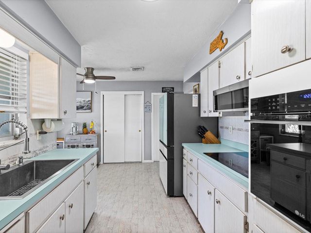 30197 69TH STREET N, Clearwater, FL 33761
