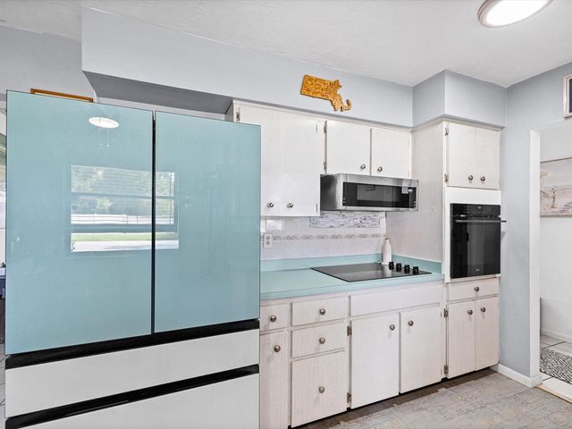 30197 69TH STREET N, Clearwater, FL 33761