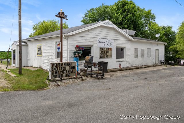 112 N State Street, Freeport, MI 49325