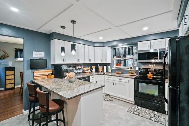 3242 Provost Rd, Whitehall, PA 15227