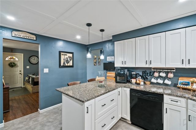 3242 Provost Rd, Whitehall, PA 15227