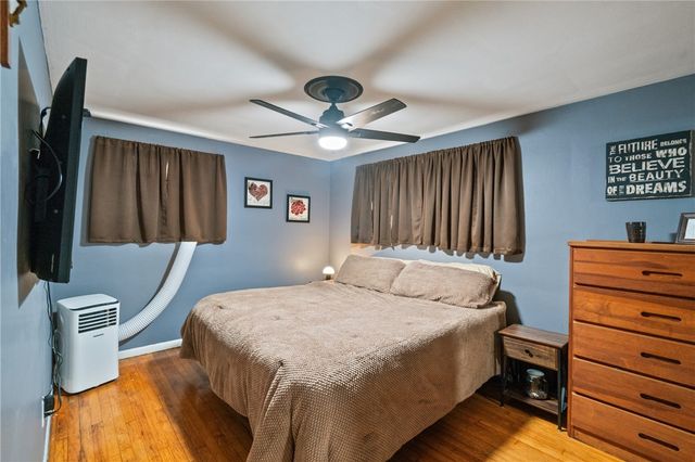 3242 Provost Rd, Whitehall, PA 15227