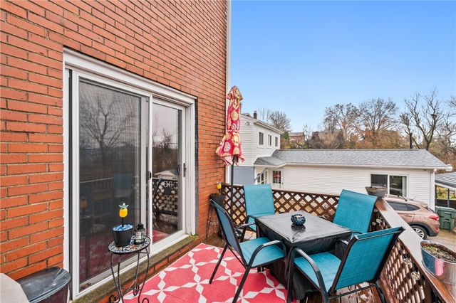 3242 Provost Rd, Whitehall, PA 15227