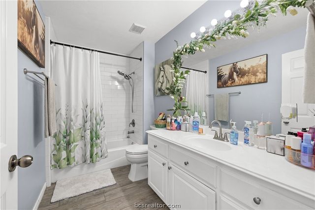6305 Whitetail Lane, Bryan, TX 77808