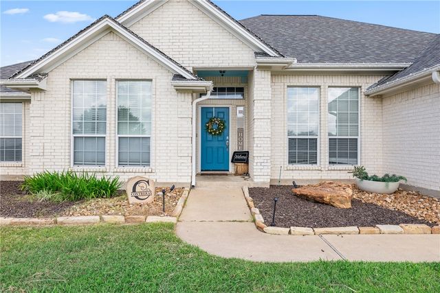 6305 Whitetail Lane, Bryan, TX 77808