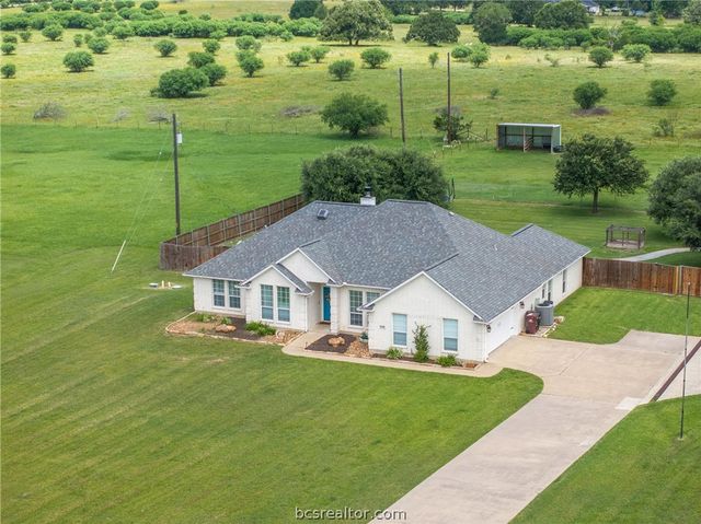 6305 Whitetail Lane, Bryan, TX 77808