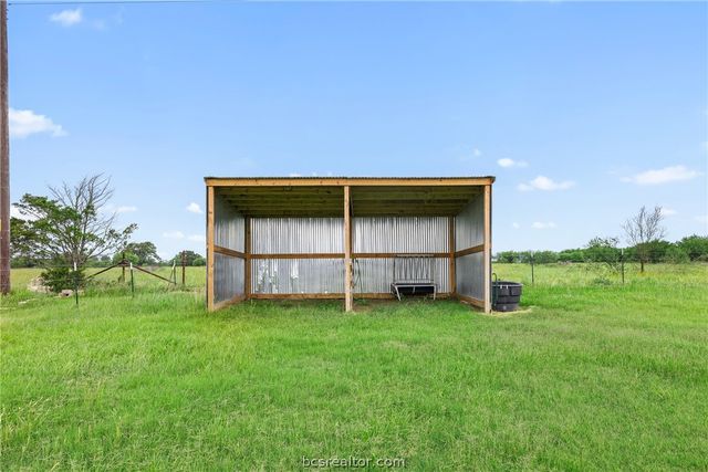 6305 Whitetail Lane, Bryan, TX 77808