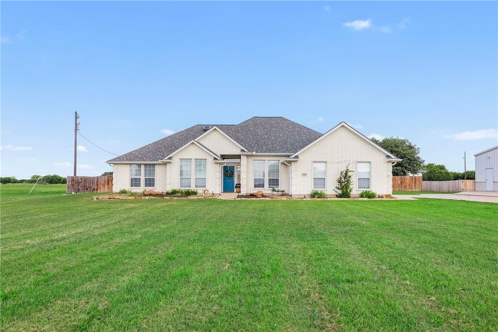 6305 Whitetail Lane, Bryan, TX 77808 — photo 2