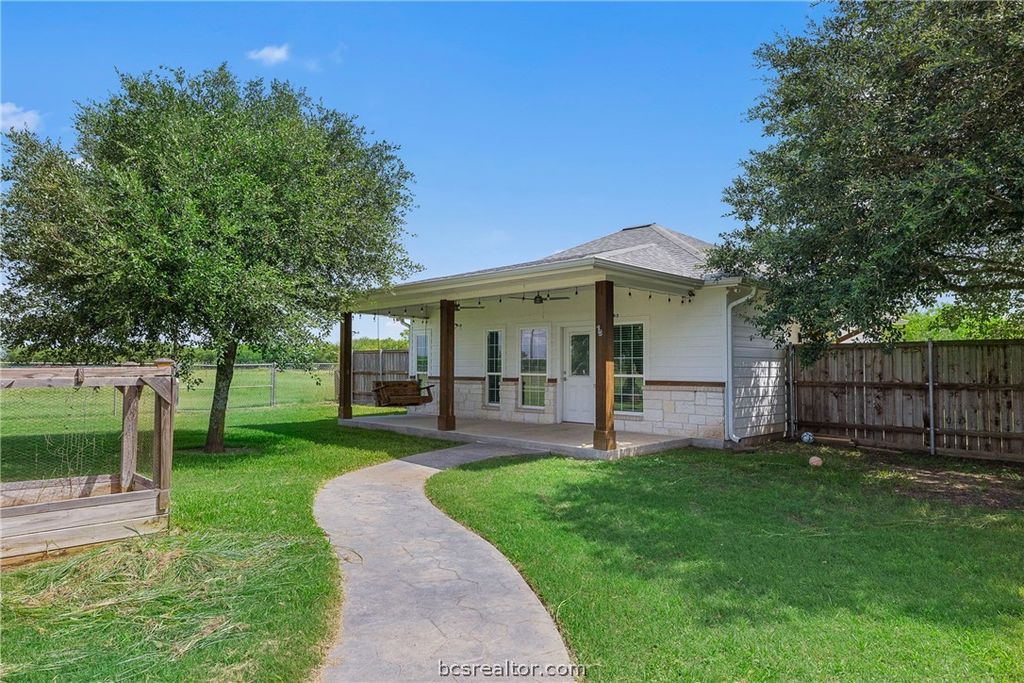 6305 Whitetail Lane, Bryan, TX 77808 — photo 4