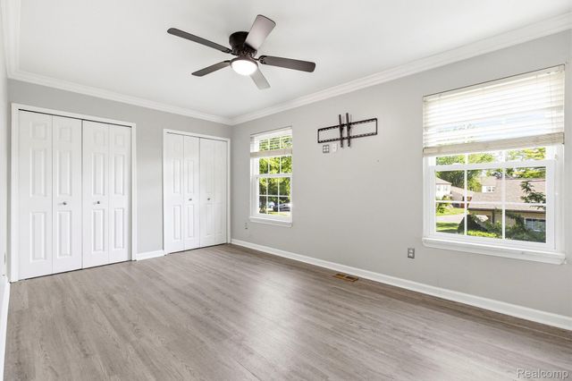 33751 Bayview Drive, Chesterfield Township, MI 48047
