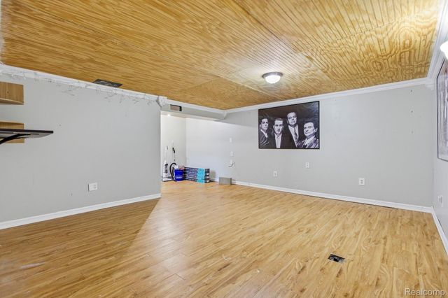 33751 Bayview Drive, Chesterfield Township, MI 48047