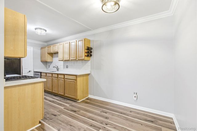 33751 Bayview Drive, Chesterfield Township, MI 48047