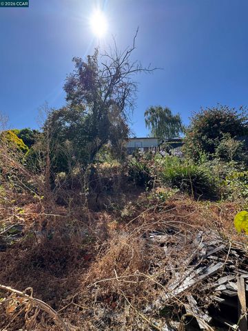 3700 Laguna Ave, Oakland, CA 94602