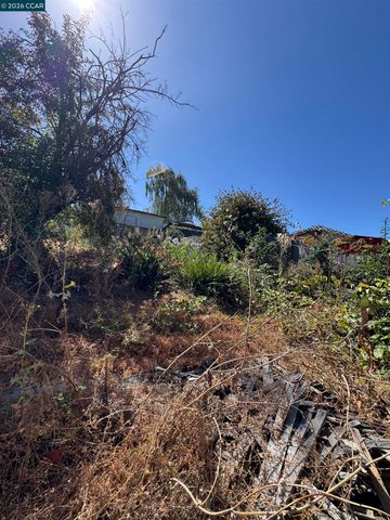 3700 Laguna Ave, Oakland, CA 94602