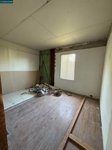 3700 Laguna Ave, Oakland, CA 94602