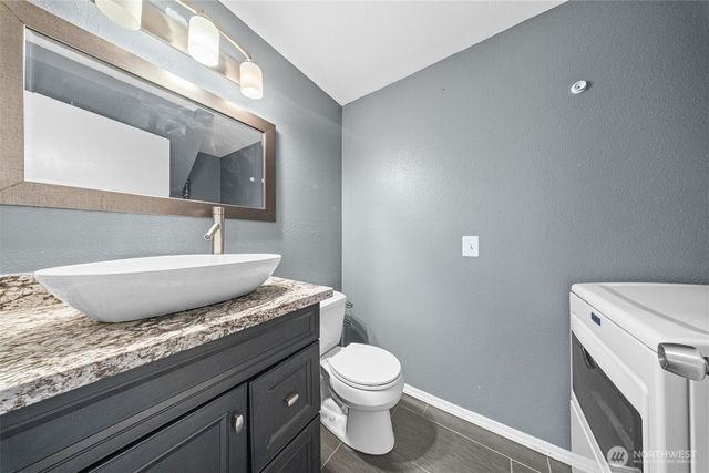 9735 S 222nd Street, Kent, WA 98031