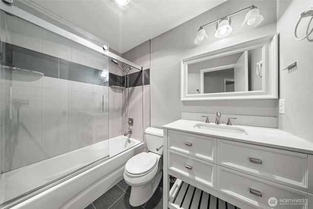 9735 S 222nd Street, Kent, WA 98031