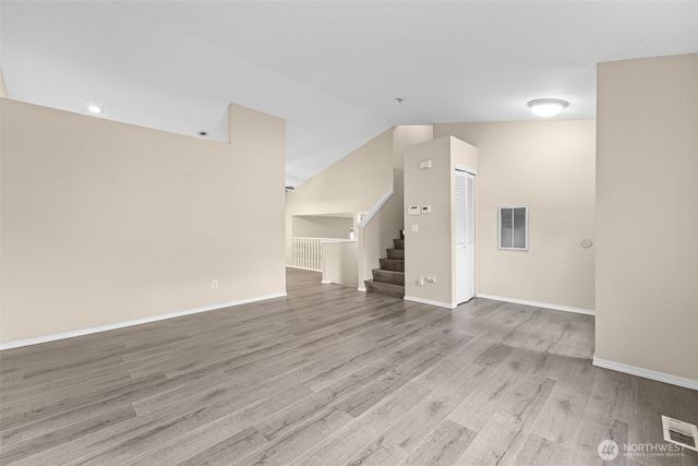 9735 S 222nd Street, Kent, WA 98031