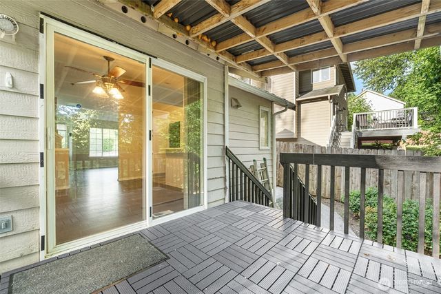 9735 S 222nd Street, Kent, WA 98031