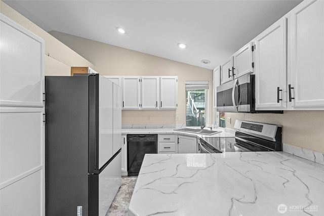 9735 S 222nd Street, Kent, WA 98031