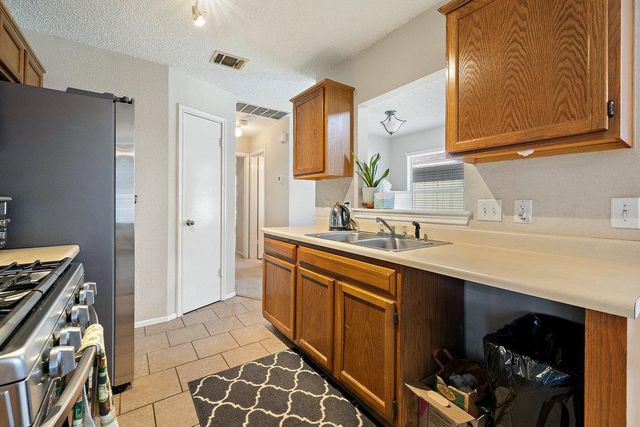 1700 Taron DR, Round Rock, TX 78681