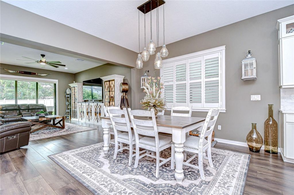 Image 13 of property listing at 4111 N BOULEVARD, Tampa, FL 33603