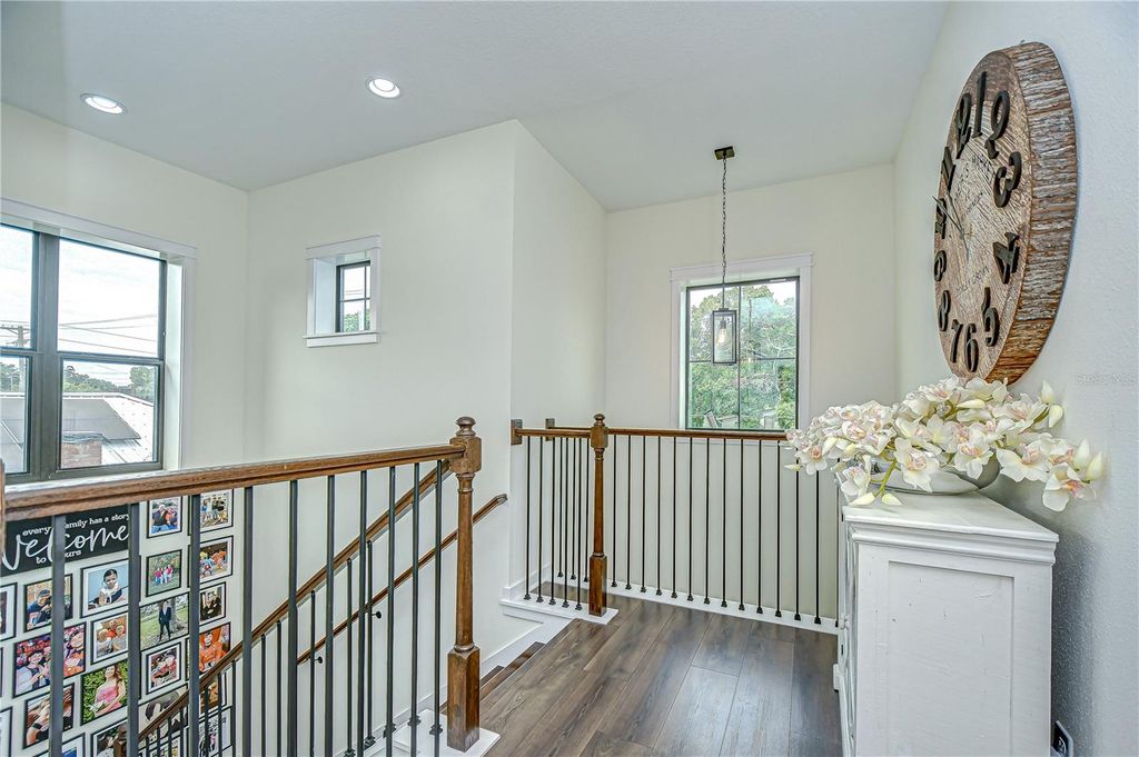 Image 25 of property listing at 4111 N BOULEVARD, Tampa, FL 33603