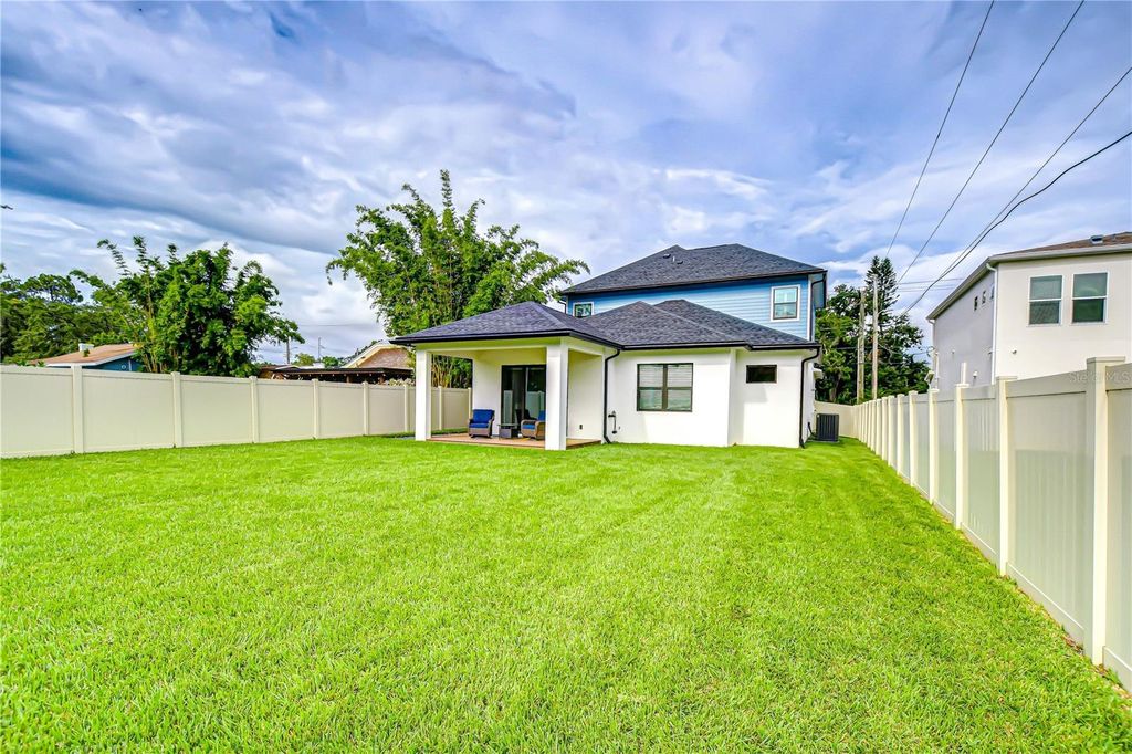 Image 35 of property listing at 4111 N BOULEVARD, Tampa, FL 33603