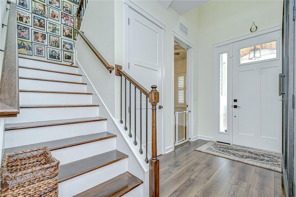 Image 6 of property listing at 4111 N BOULEVARD, Tampa, FL 33603