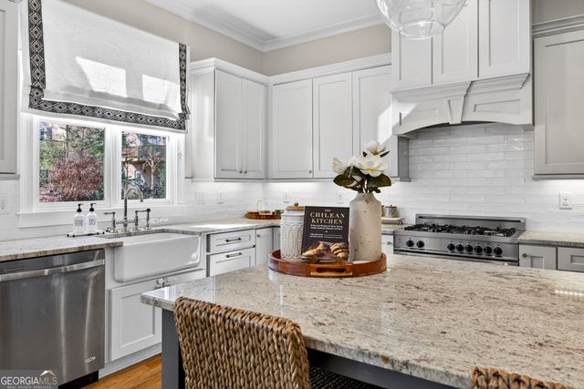 2375 Logan Circle NE, Brookhaven, GA 30319