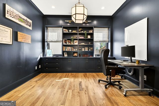 2375 Logan Circle NE, Brookhaven, GA 30319