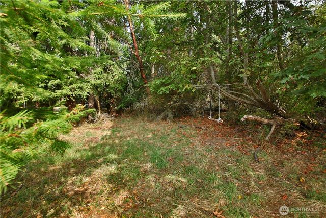 570 Crockett Lake Road, Coupeville, WA 98239